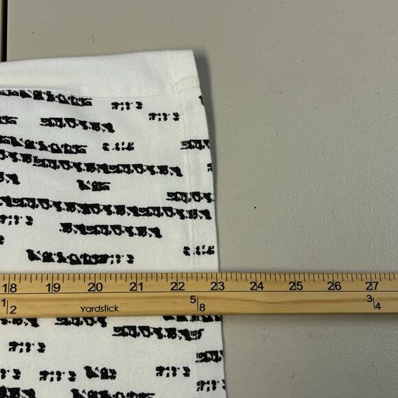 Chico's Shirt Blouse Womens Large White Scoop Neck Geometric Soft Stretch Casual - Picture 7 of 10